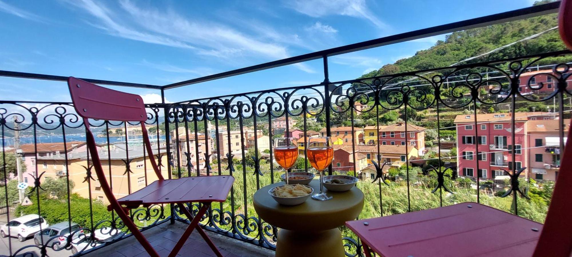 Moderno Appartamento Vista Mare, Con Parcheggio Privato Porto Venere Exterior foto